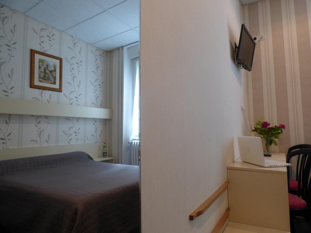 Hotel Saint Jean วาล-เลส์-แบ็งส์ ภายนอก รูปภาพ