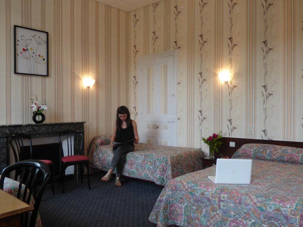 Hotel Saint Jean วาล-เลส์-แบ็งส์ ภายนอก รูปภาพ