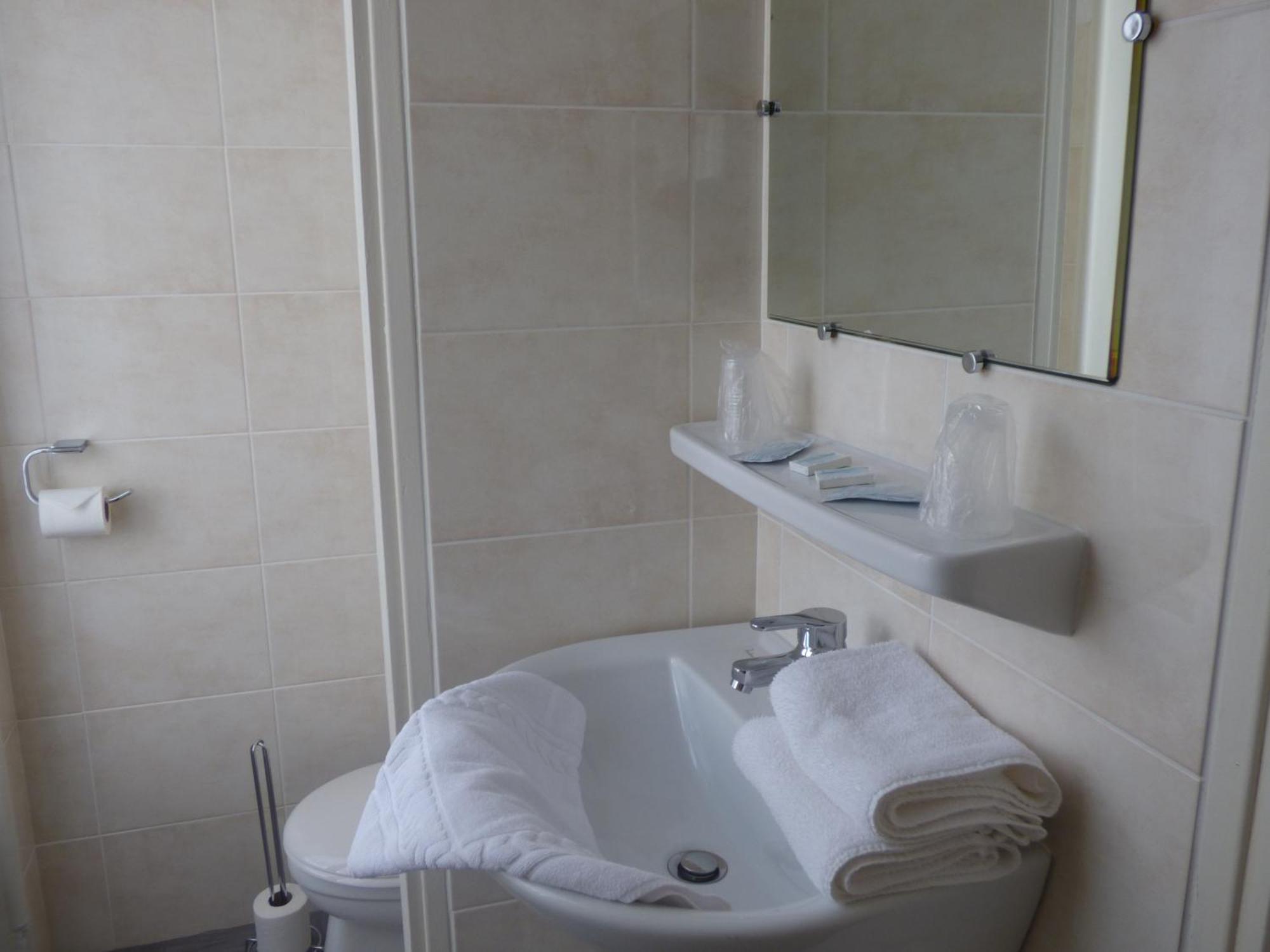 Hotel Saint Jean วาล-เลส์-แบ็งส์ ห้อง รูปภาพ