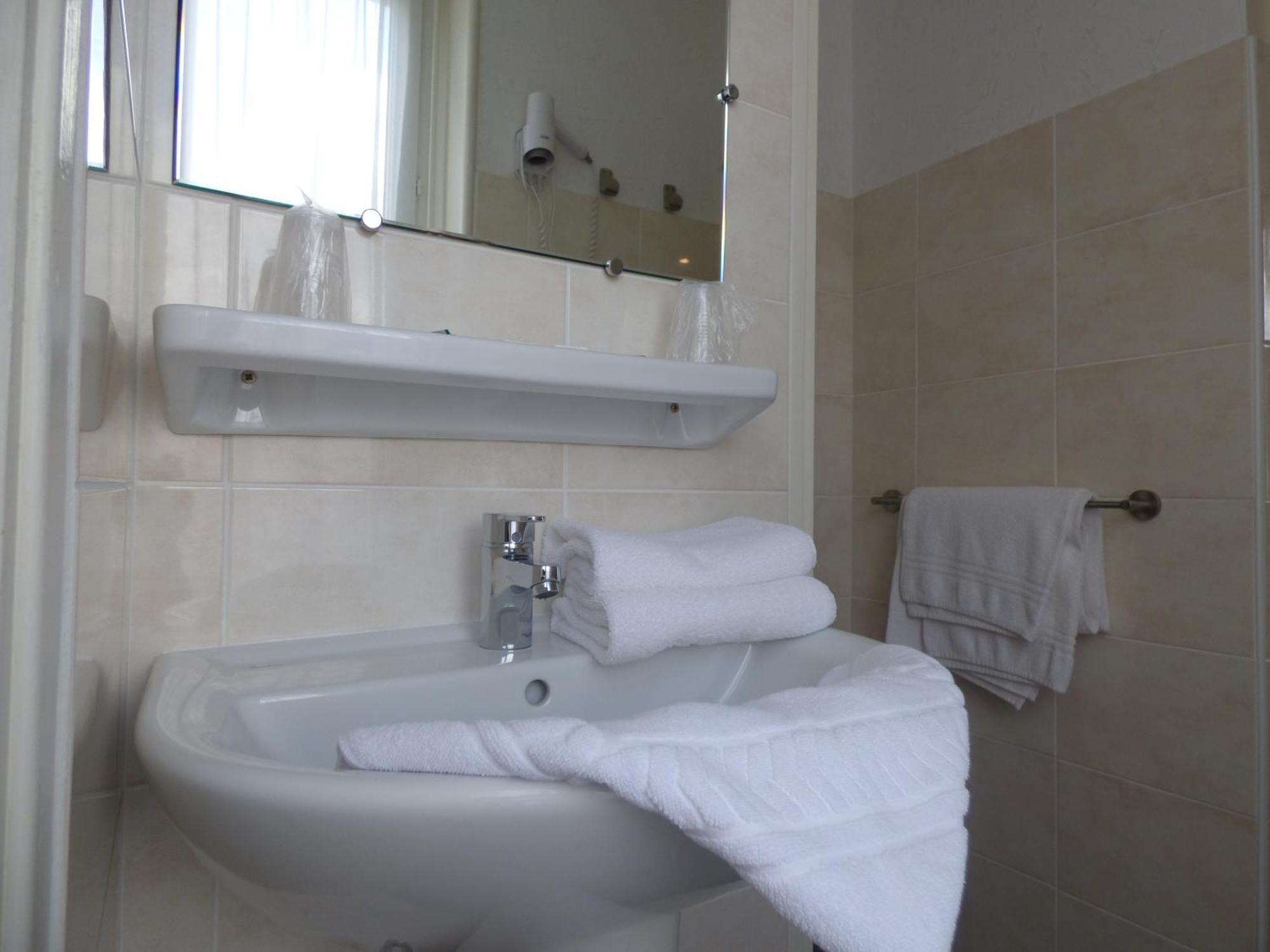 Hotel Saint Jean วาล-เลส์-แบ็งส์ ห้อง รูปภาพ