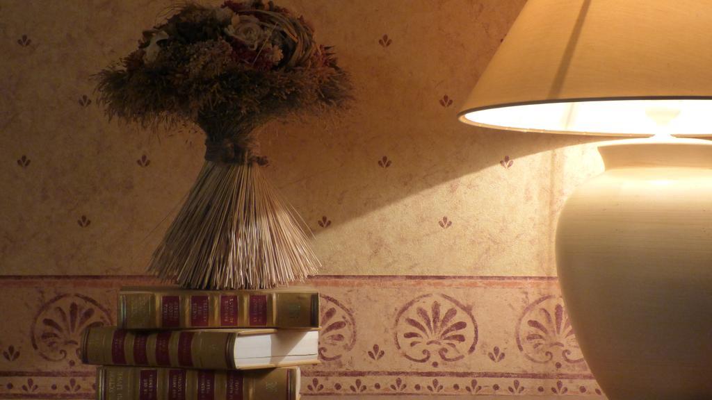 Hotel Saint Jean วาล-เลส์-แบ็งส์ ภายนอก รูปภาพ
