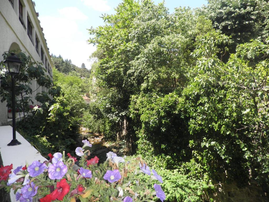 Hotel Saint Jean วาล-เลส์-แบ็งส์ ภายนอก รูปภาพ